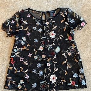 Short sleeved floral overlay top